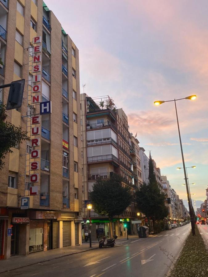 Pensión Eurosol Granada Exterior foto