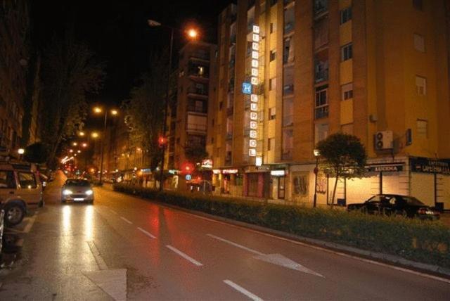 Pensión Eurosol Granada Exterior foto